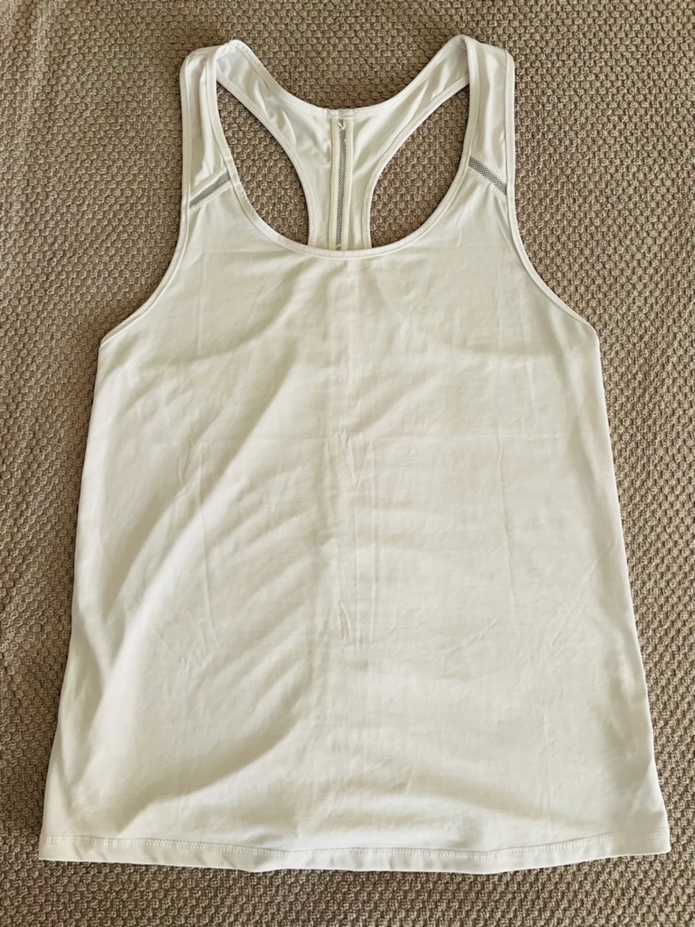 Women’s white sport top - XL - unbranded